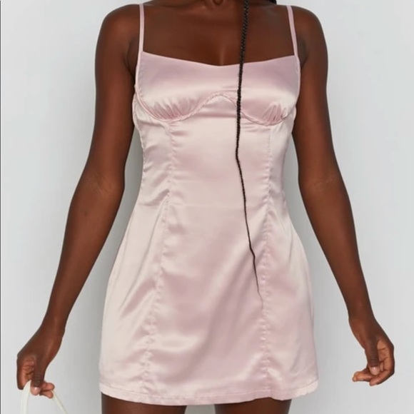 BEGINNING BOUTIQUE - Picture 3 of 7